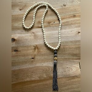 Stella & Dot necklace. Pretty piece